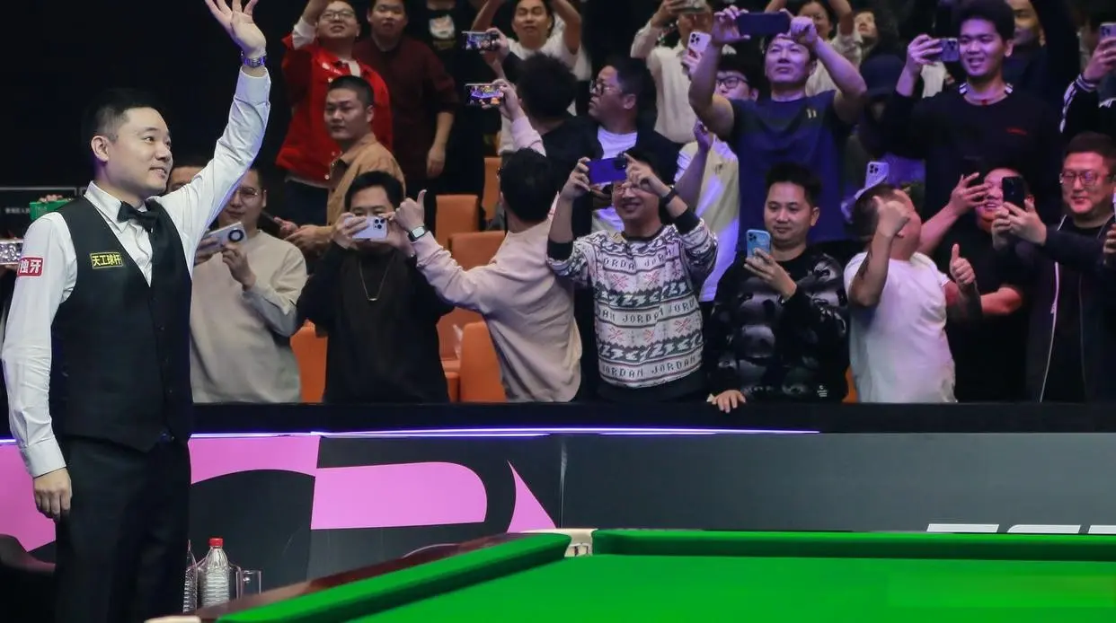 外卡, 霍金斯对阵 外卡, 霍金斯对阵