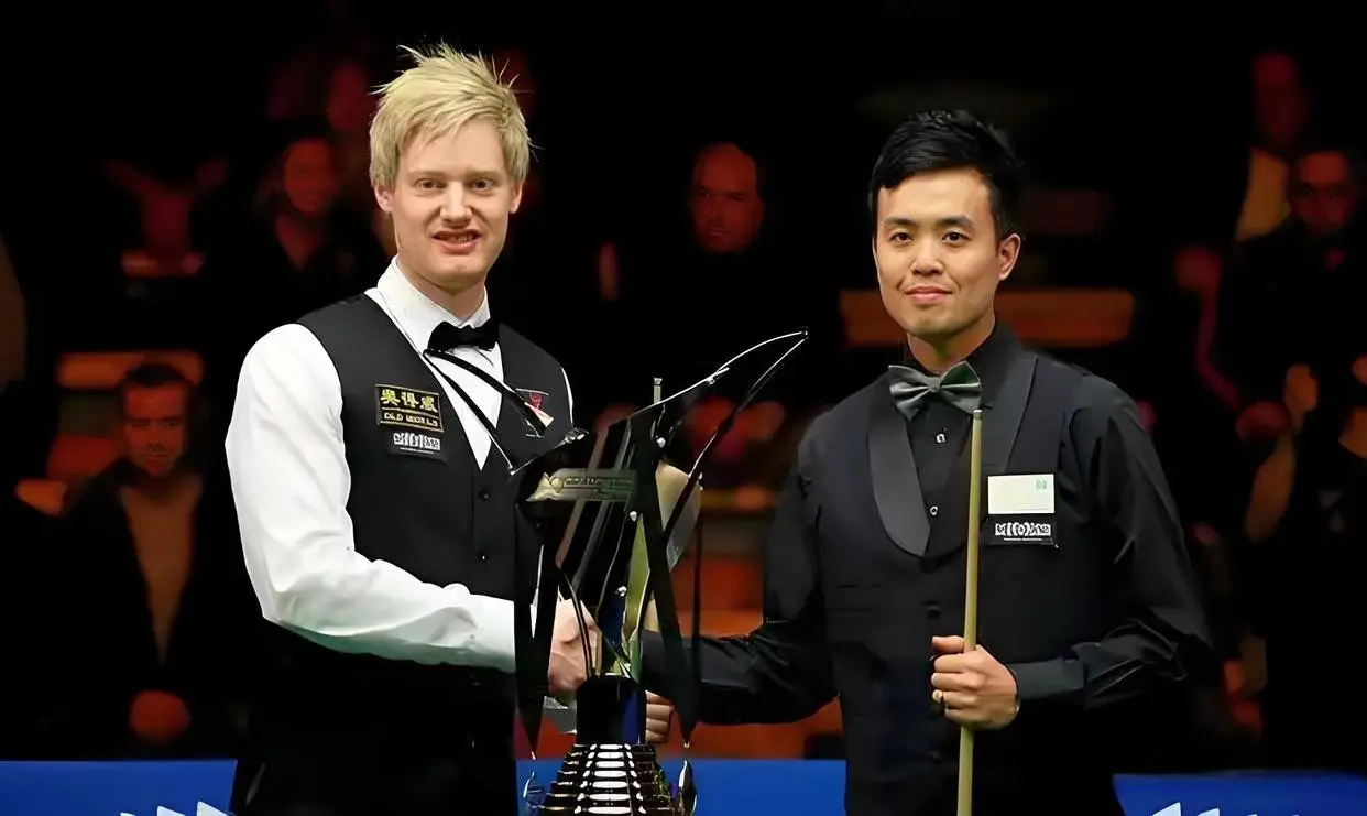 对年轻选手, 罗比VS白 对年轻选手, 罗比VS白