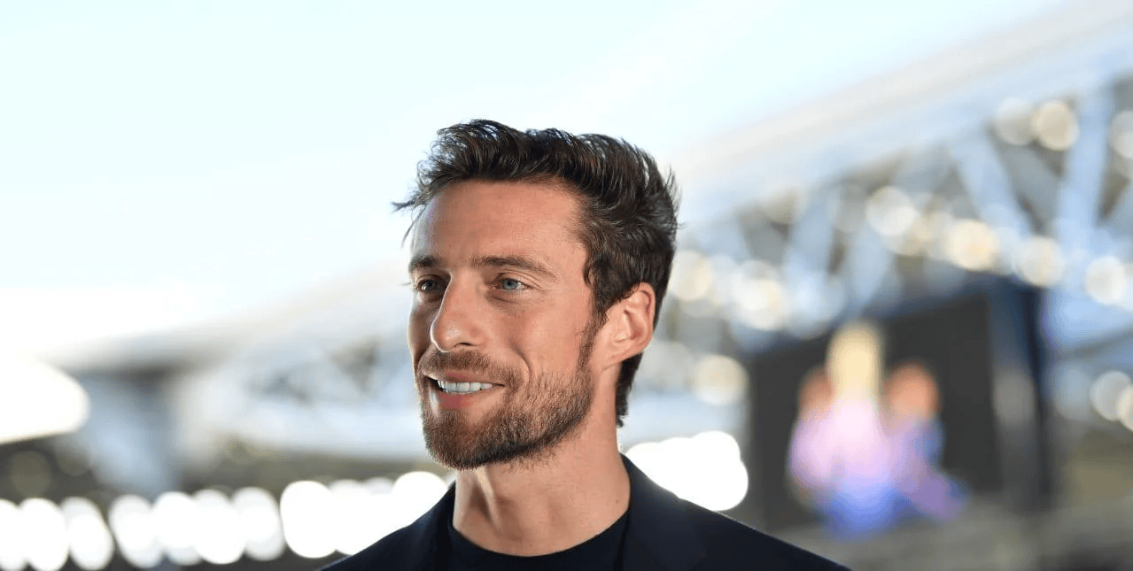 因此在未来, 越来越多, 正如曼城的