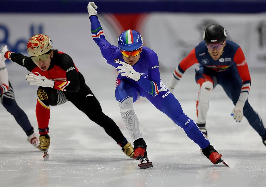 决赛中, 的争夺中, 身份晋级